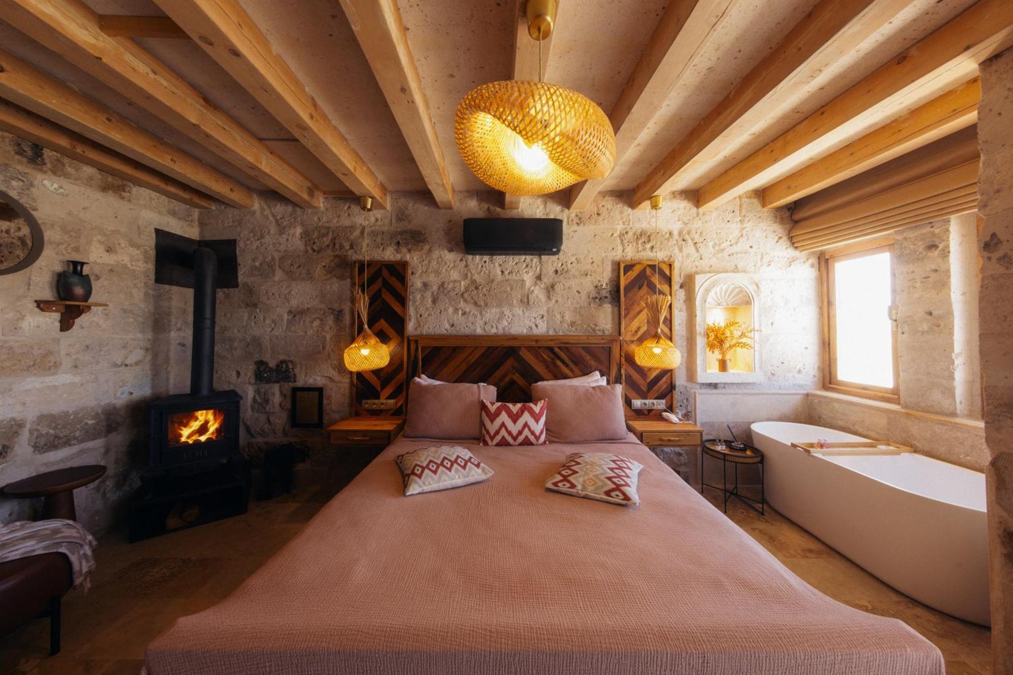Azure Cave Suites - Cappadocia Гьореме Екстериор снимка