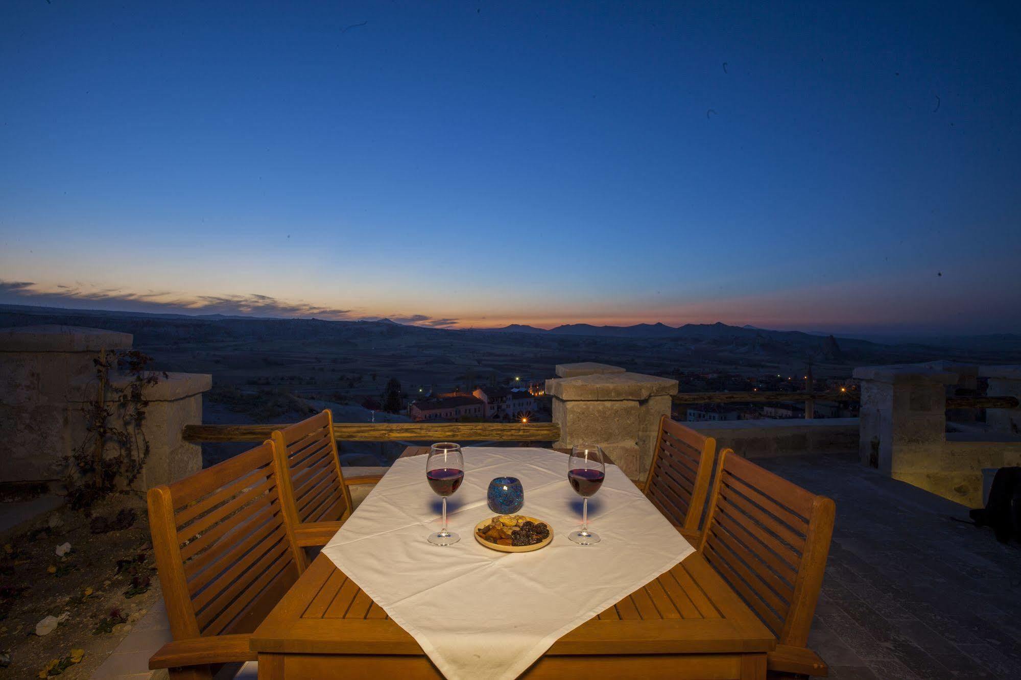 Azure Cave Suites - Cappadocia Гьореме Екстериор снимка